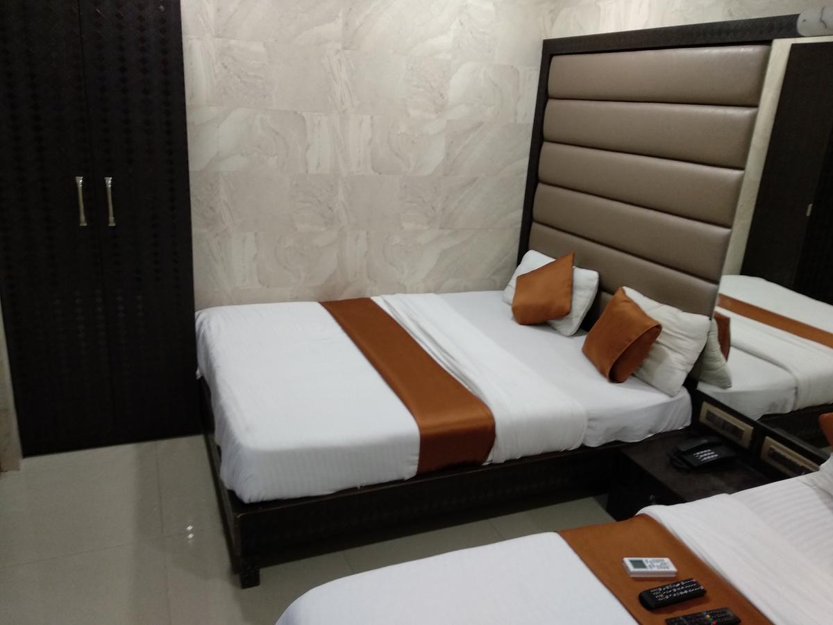 Hotel Karishma Mumbai Exterior foto